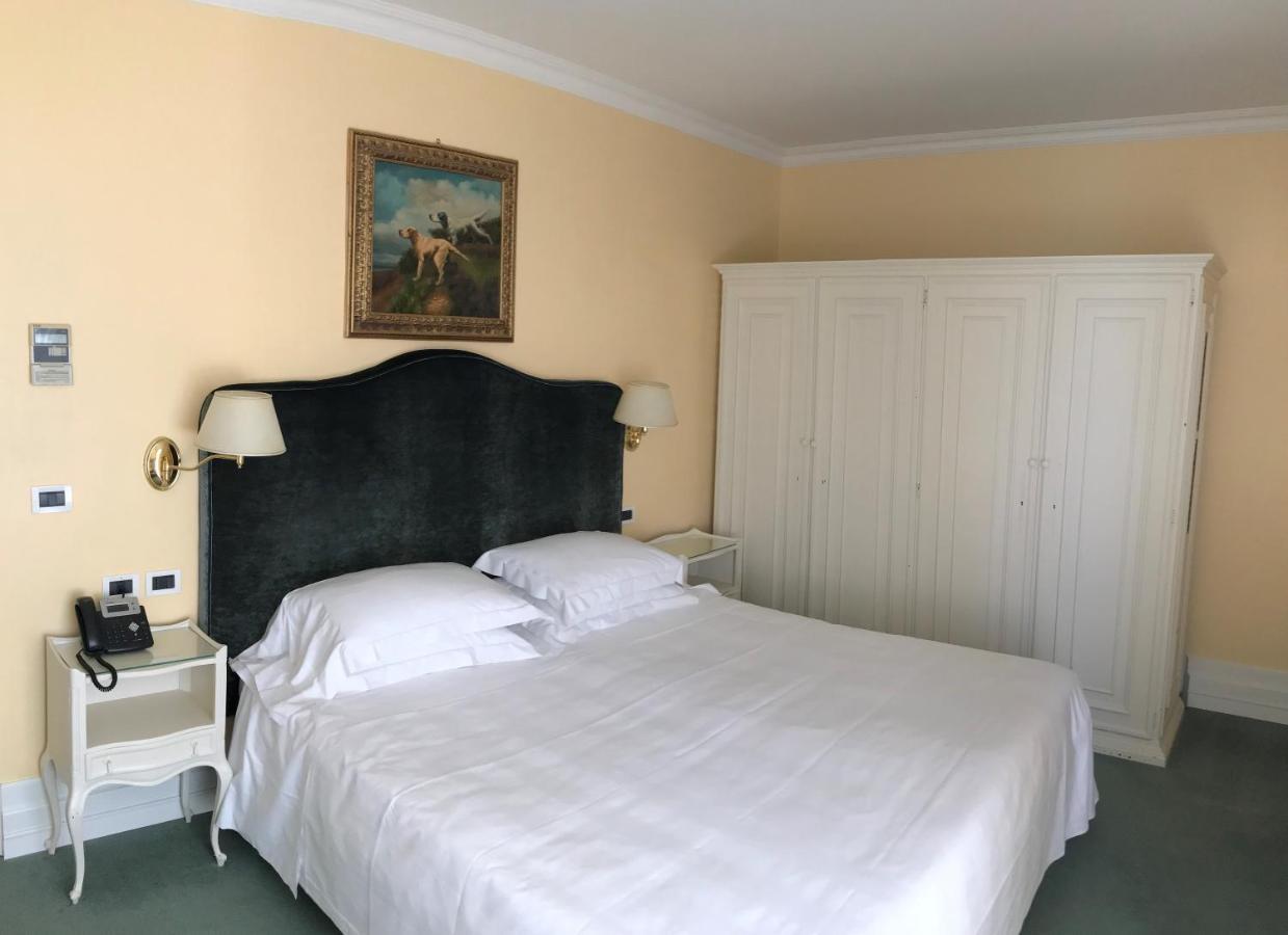 Hotel Riviera & Maximilian'S Триест Экстерьер фото
