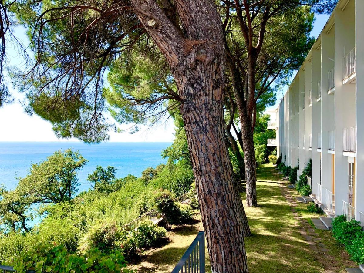 Hotel Riviera & Maximilian'S Триест Экстерьер фото
